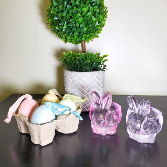 Easter Decor Bundle - Picture 1 of 8
